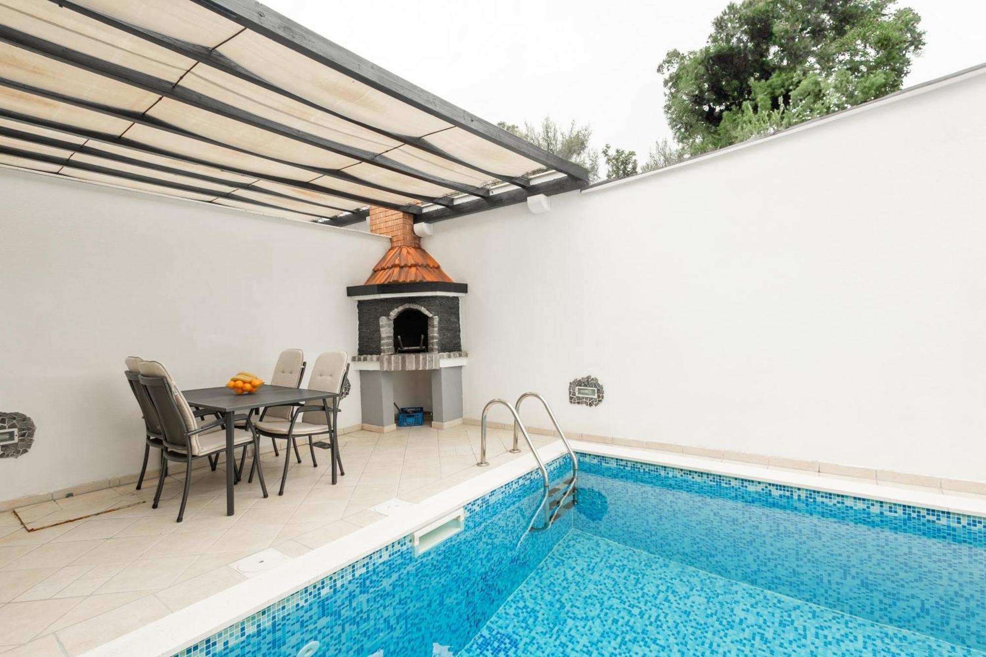 Villa Palanga โตรกีร์ ภายนอก รูปภาพ